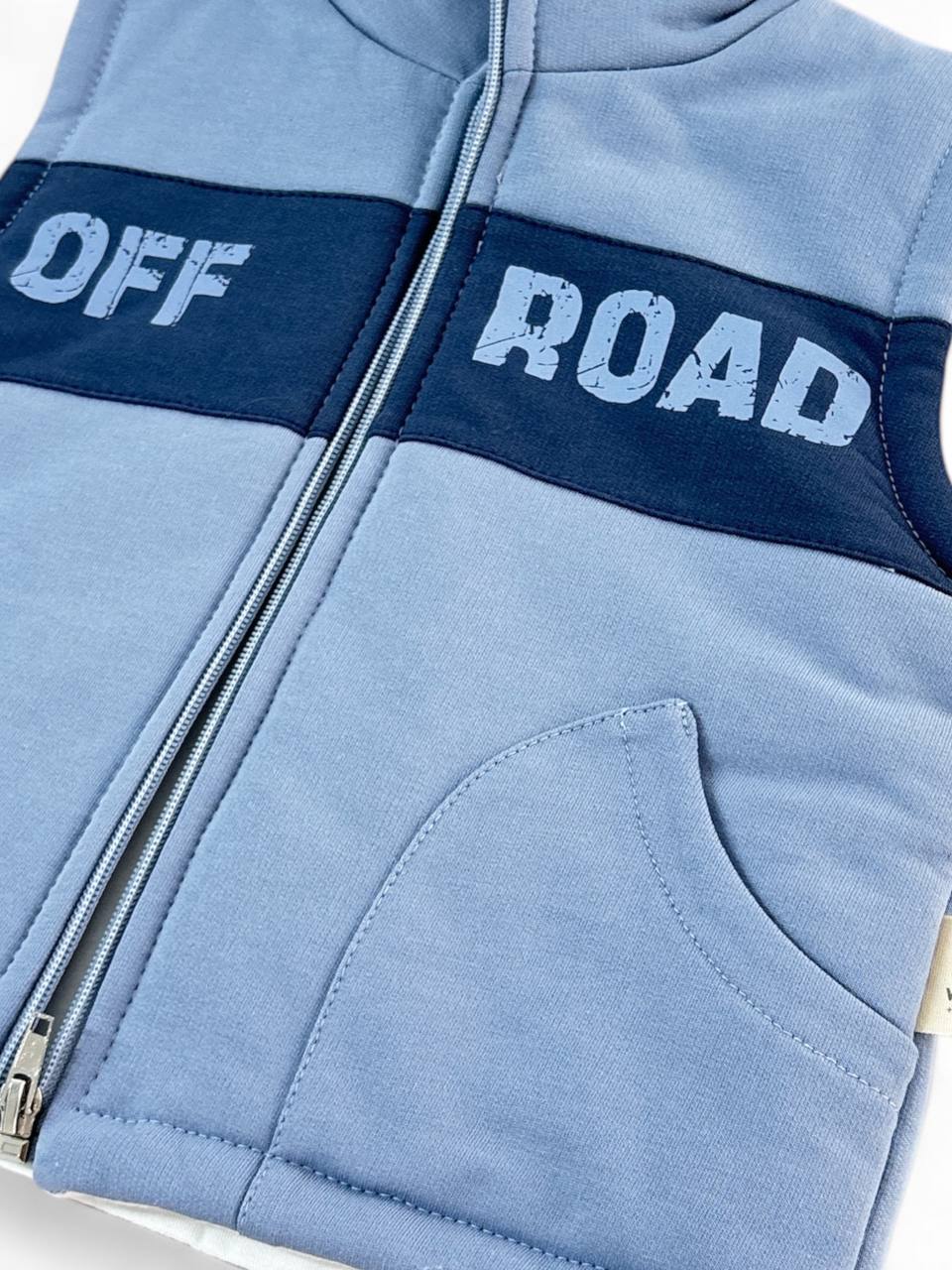 WOWO Kids Komplekt sa auto OFF ROAD: pantalone, prsluk, majica dugih rukava