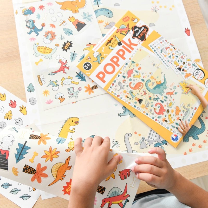 Poppik Kreativni posteri Dinosaursi 3+ sa višekratnim nalepnicama i posterom.
