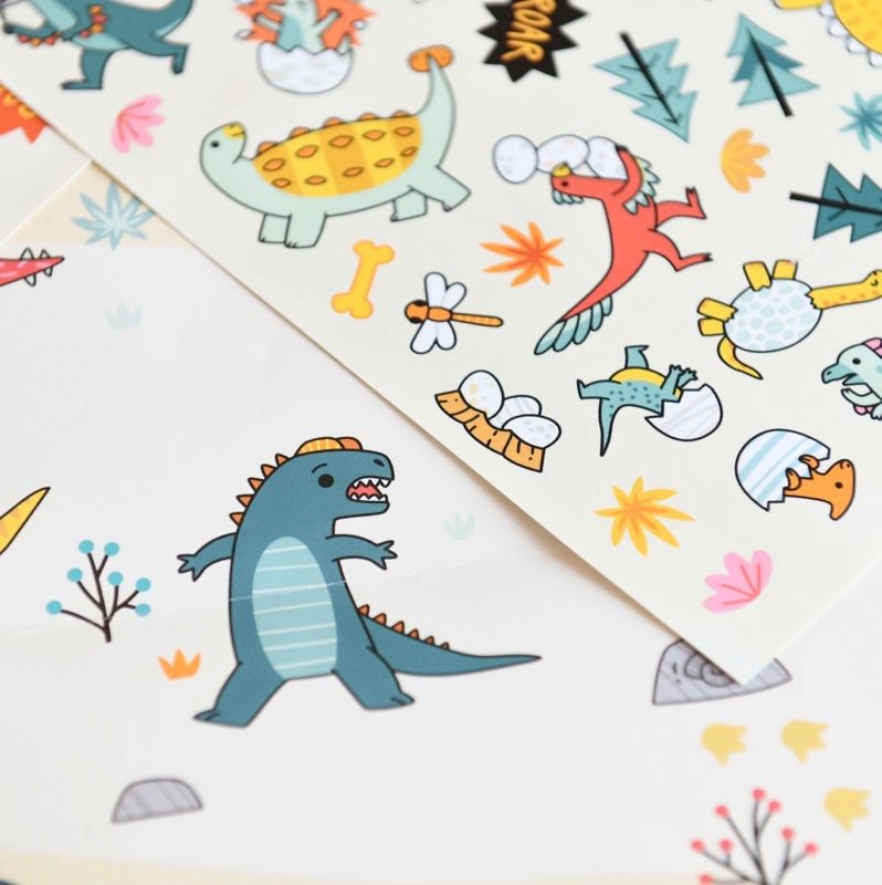 Poppik Kreativni posteri: Dinosaursi s višekratnim nalepnicama, 48x68 cm, za decu 3+.