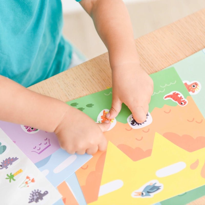 Poppik Moje prve nalepnice set for children 2+, featuring easy-to-use, repositionable stickers on colorful design sheets.
