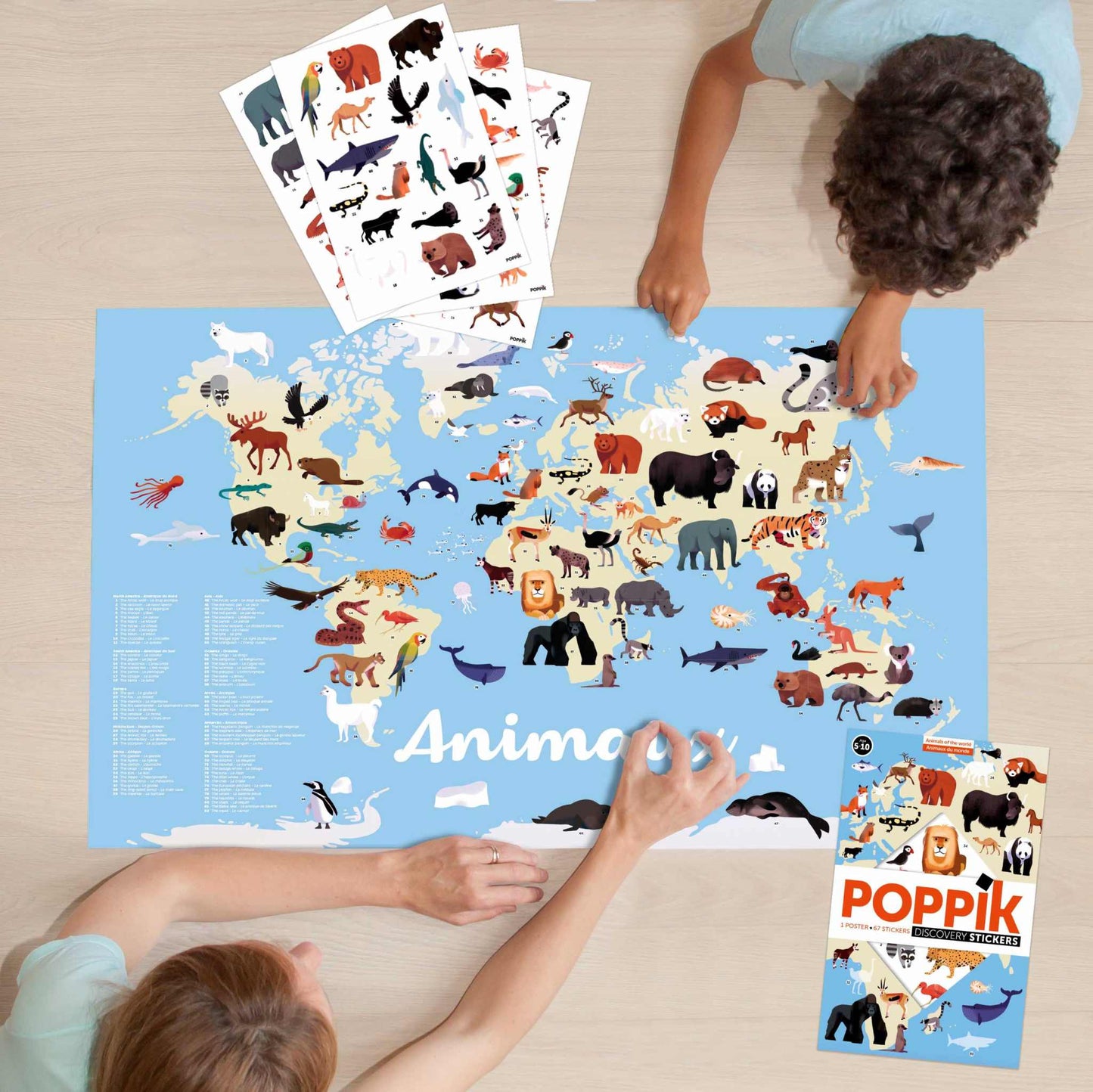 Edukativni poster sa nalepnicama životinja za decu, mapa sveta, ilustrator Olivier Latyk.