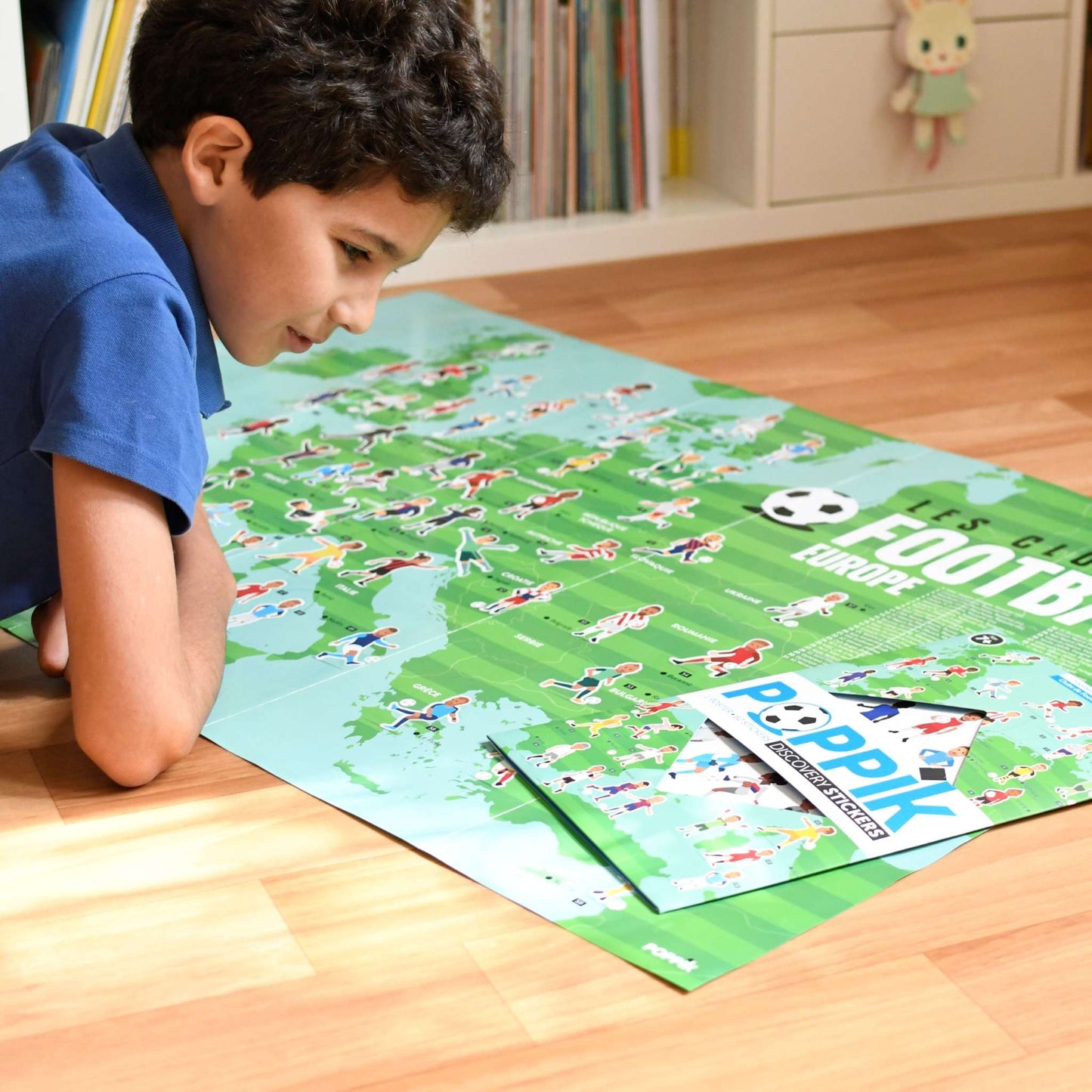 Educational football discovery poster with stickers for kids aged 7+, featuring European football clubs and multilingual vocabulary.