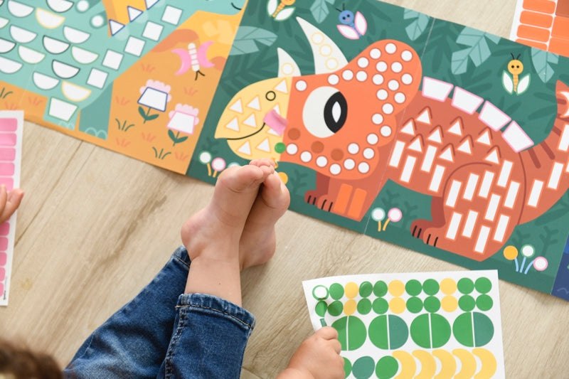 Poppik Panorama Dinosaurusi nalepnice za decu, razvijanje motorike, kreativna aktivnost.